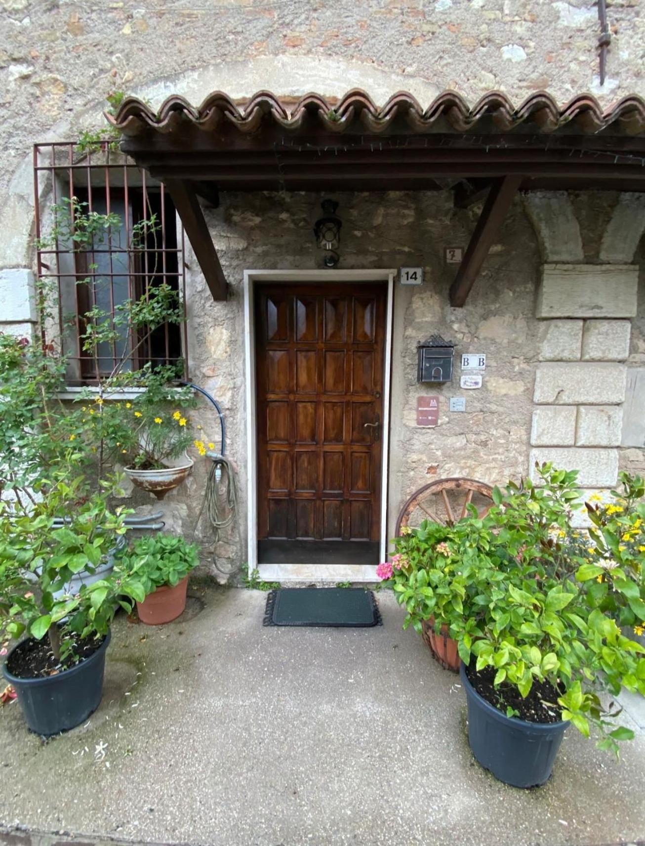 B&B Lamagia Di Corte Moronati Sirmione Exterior foto